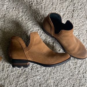 Sorel low heel bootie